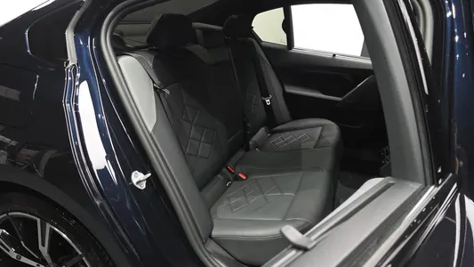 BMW 5 Series (G60) 530i xDrive M 2026 12