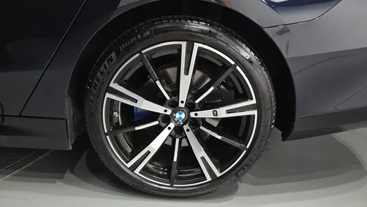 BMW 5 Series (G60) 530i xDrive M 2026 21