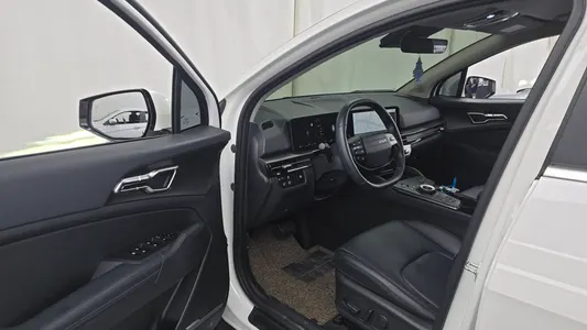 Kia 5 HEV 1.6 2WD 2025 10