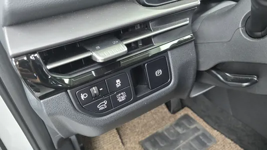 Kia 5 HEV 1.6 2WD 2025 32