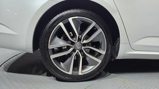 Renault Korea SM6 1.6 TCe RE 2016 5