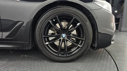 BMW 5 Series (G30) 520d M 2017 21