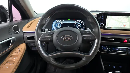 Hyundai (DN8) 1.6 2021 13