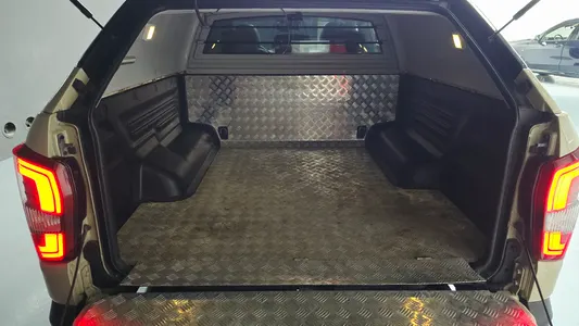 KG Mobility 렉스턴 스포츠 칸 2.2 4WD 2023 18