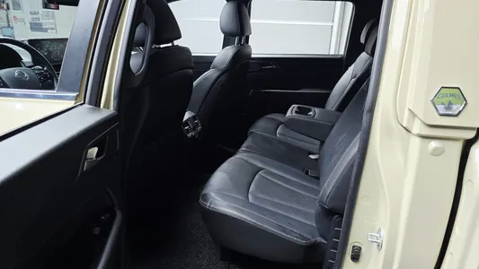 KG Mobility 렉스턴 스포츠 칸 2.2 4WD 2023 19