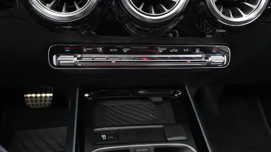 Mercedes-Benz EQA H243 EQA250 AMG 2022 18