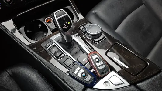 BMW 5 Series (F10) 528i xDrive M 2016 8