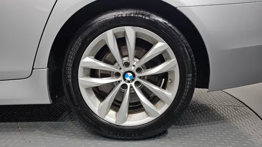 BMW 5 Series (F10) 528i xDrive M 2016 21