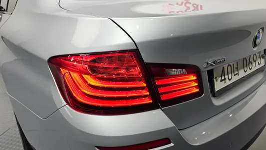 BMW 5 Series (F10) 528i xDrive M 2016 23