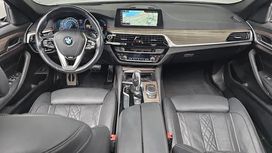 BMW 5 Series (G30) 520d M 2017 6