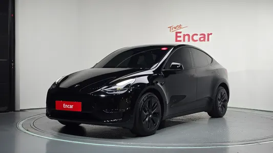 Tesla Y AWD 2024