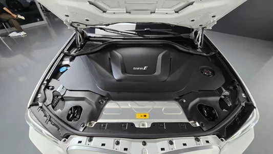BMW iX3 M 2022 5