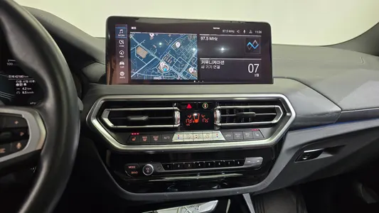 BMW iX3 M 2022 11