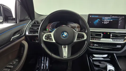 BMW iX3 M 2022 12