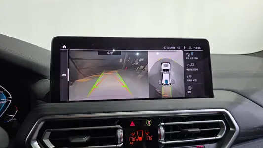 BMW iX3 M 2022 13