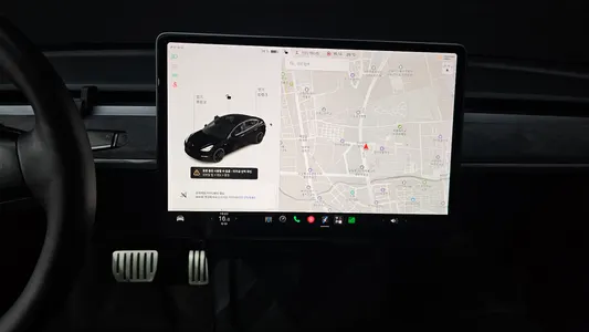Tesla 3 AWD 2021 12