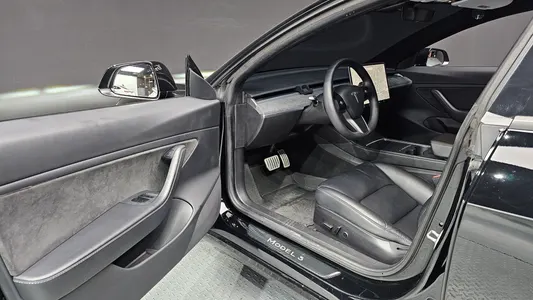 Tesla 3 AWD 2021 10