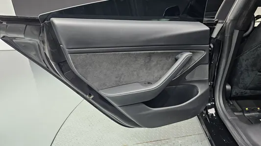 Tesla 3 AWD 2021 25