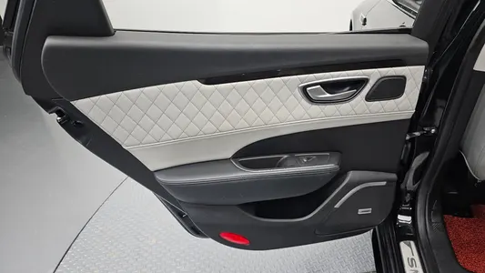Renault Korea SM6 2.0 LPe RE () 2016 25