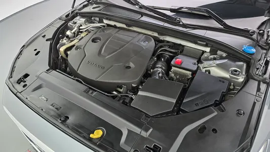 Volvo S90 D5 AWD 2019 6