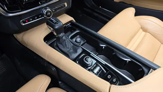 Volvo S90 D5 AWD 2019 9