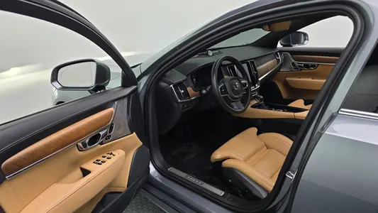 Volvo S90 D5 AWD 2019 10