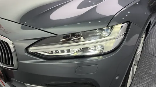 Volvo S90 D5 AWD 2019 22