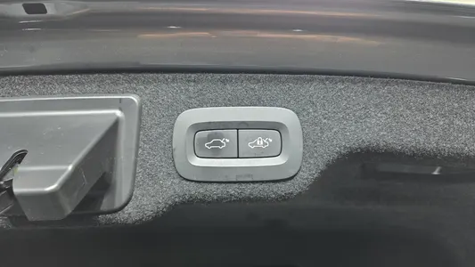 Volvo S90 D5 AWD 2019 31