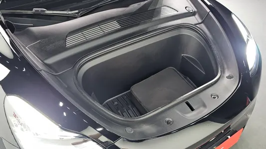Tesla Y AWD 2021 6