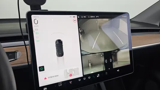 Tesla Y AWD 2021 14