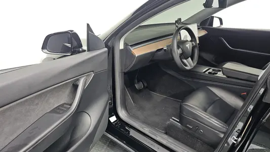 Tesla Y AWD 2021 10
