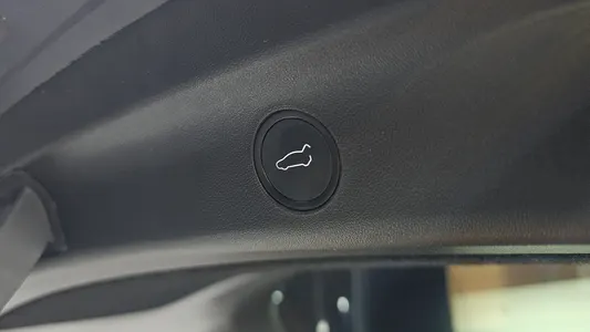 Tesla Y AWD 2021 17