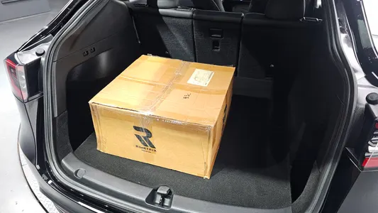 Tesla Y AWD 2021 28