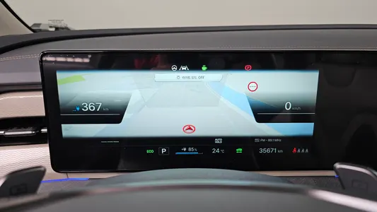 KG Mobility EVX E7 2024 8