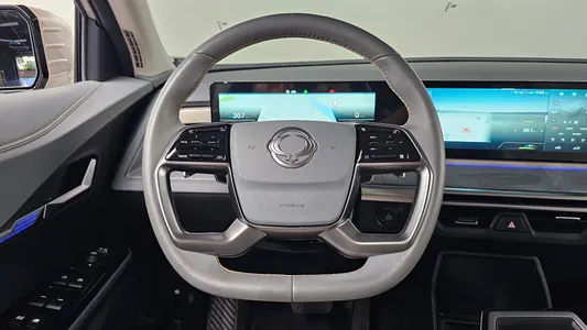 KG Mobility EVX E7 2024 13