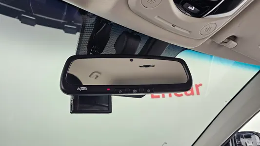 KG Mobility EVX E7 2024 20