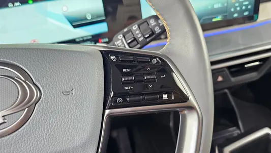 KG Mobility EVX E7 2024 16