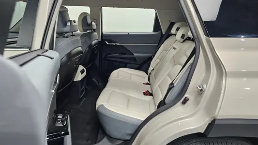 KG Mobility EVX E7 2024 19