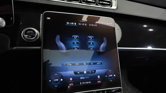 Mercedes-Benz S-Class W223 S580L 4MATIC 2022 32