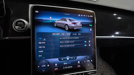 Mercedes-Benz S-Class W223 S580L 4MATIC 2022 38