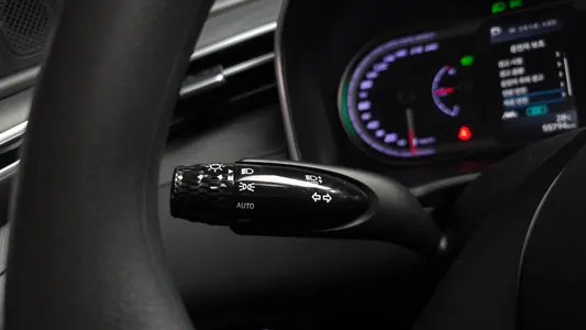 Hyundai (NX4) 2WD 2021 17