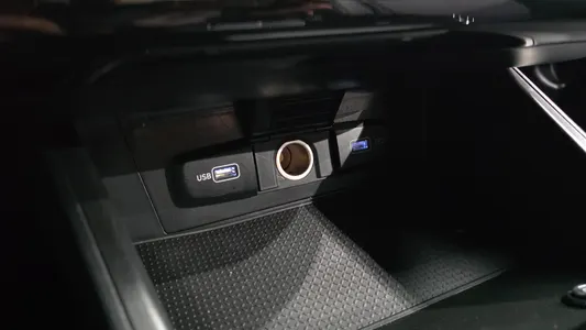 Hyundai (NX4) 2WD 2021 32