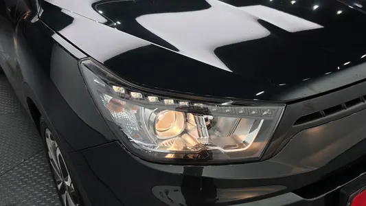 KG Mobility Tivoli VX 2WD 2016 23