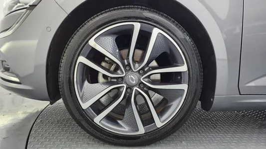 Renault Korea SM6 2.0 GDe RE 2017 5