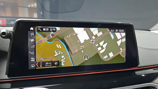 BMW 5 Series (G30) 520i 2019 14