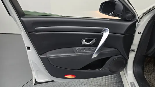 Renault Korea SM7 LPLI 2.0 LPe 2015 24