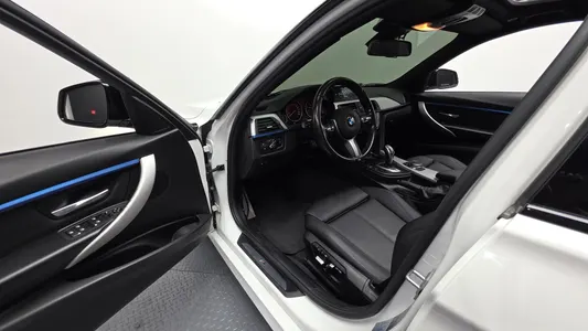 BMW 3 Series (F30) 320d M 2017 9