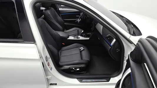 BMW 3 Series (F30) 320d M 2017 26