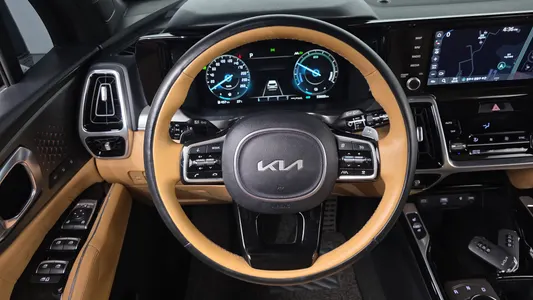 Kia 4 HEV 1.6 2WD 2022 14