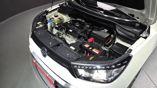 KG Mobility 티볼리 에어 1.6 RX 2WD 2017 6
